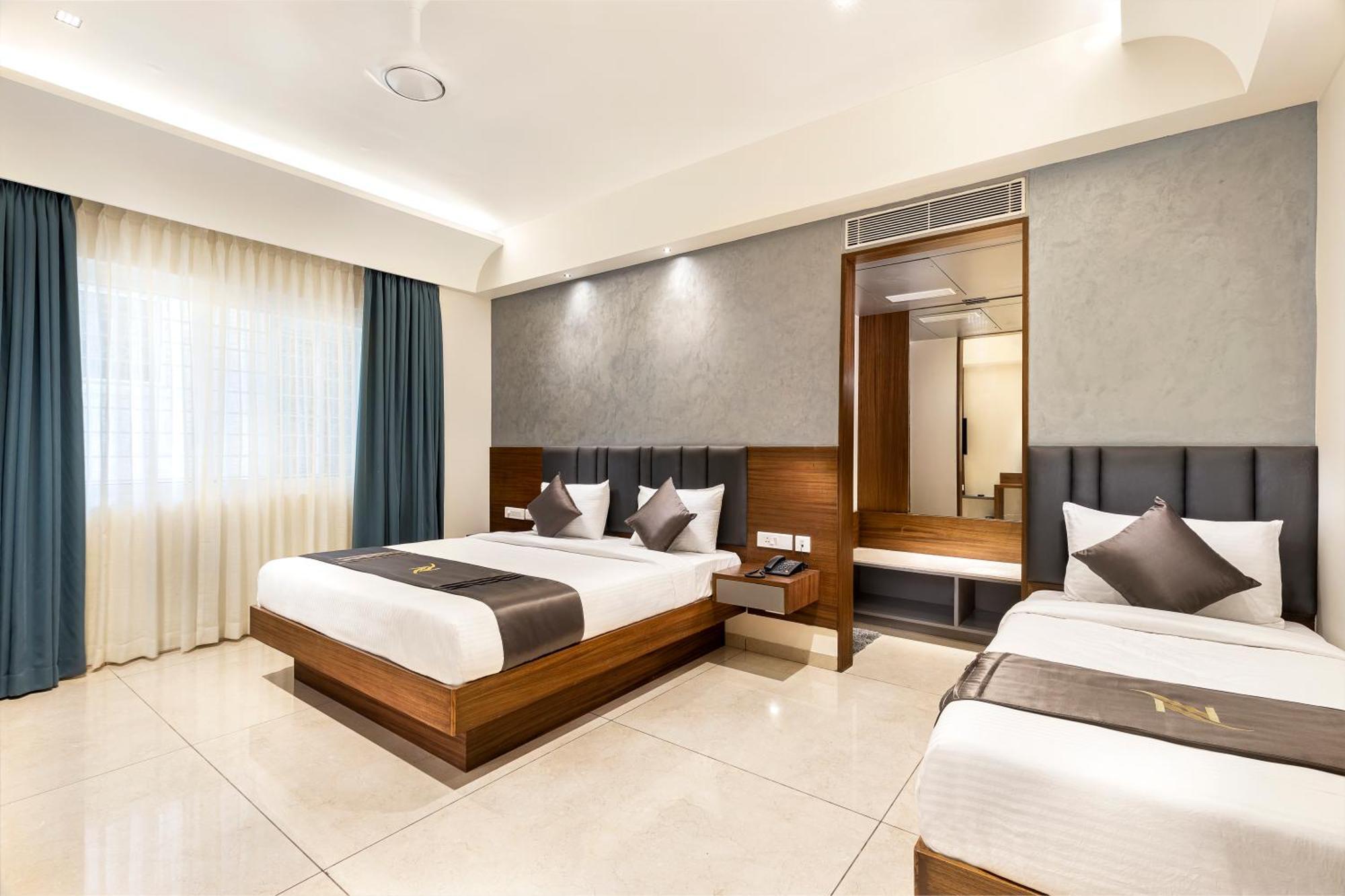 Narthaki Boutique Hotel Bangalore Exterior photo